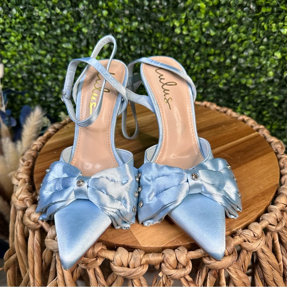 Lulus‎ baby Blue Satin Heels with studded Bow - Picture 3 of 6